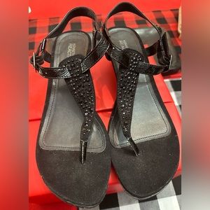 ⭐️Kenneth Cole Reaction Black T-Strap Wedge Sandals- Brand New -No Box⭐️